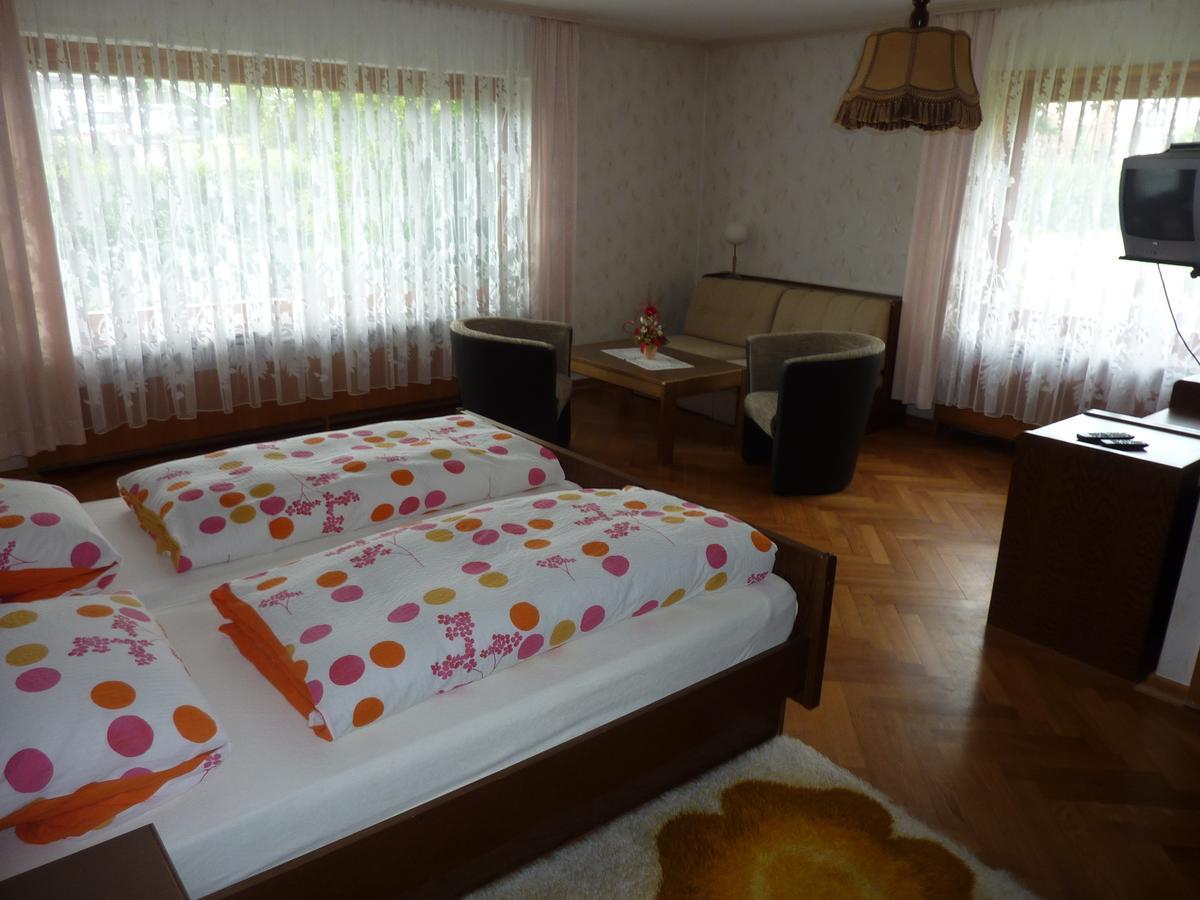 Gast- Und Gastehaus Simon Hotel Greifenstein Room photo